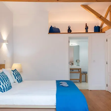 Ocean View Penthouse - דירה