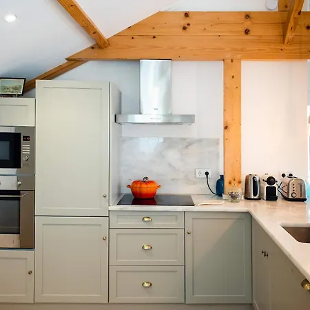 Ocean View Penthouse - Апартаменты