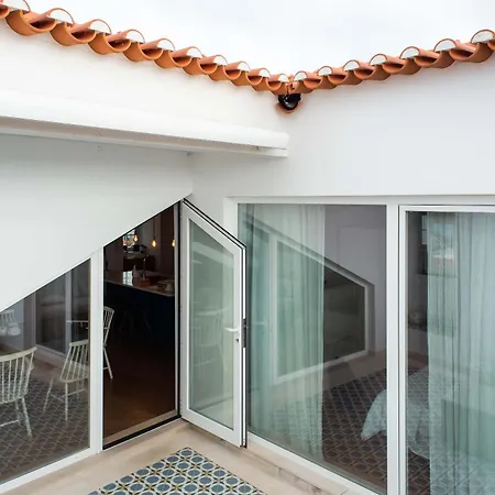 Ocean View Penthouse - Apartment