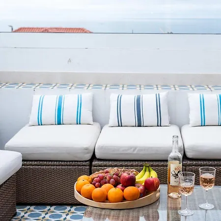 Ocean View Penthouse - דירה